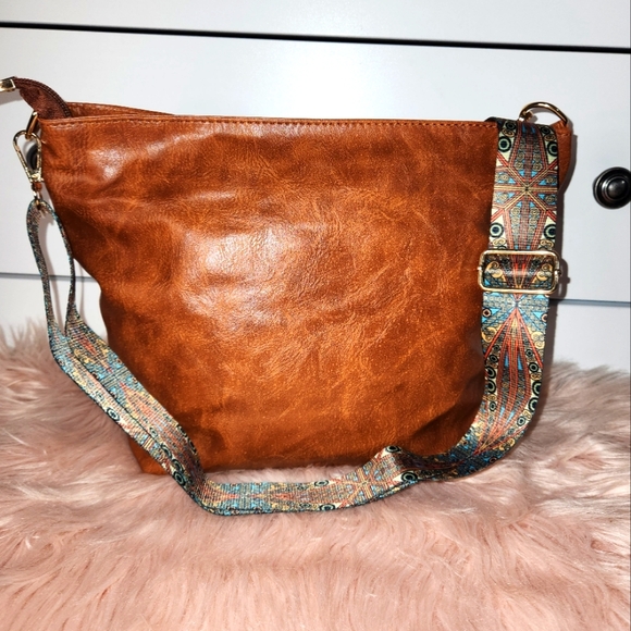 Handbags - Cute Handbag. FALL Colors!